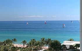 Miami Hollywood Awesome 2 Bedroom 2 Bathroom 003-22Bvic